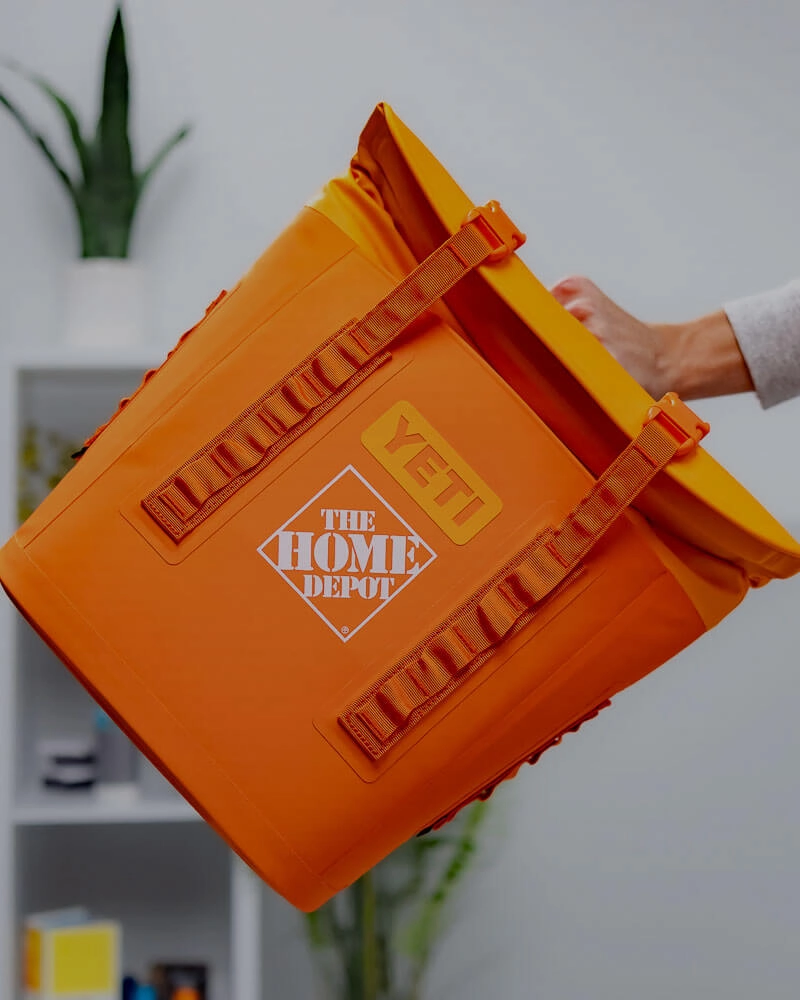 Give the best corporate gifts with custom coolers.